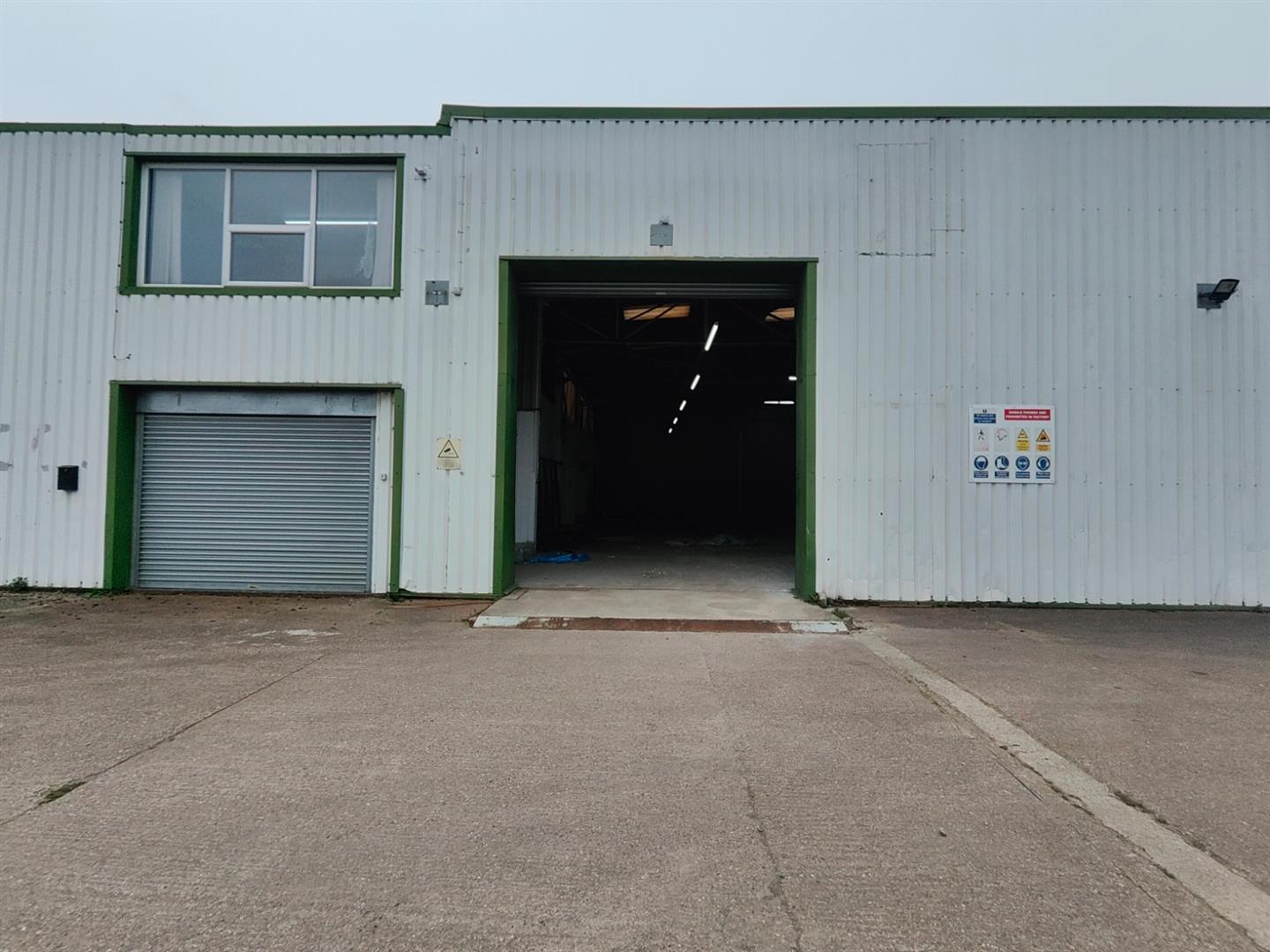 Unit frontage with roller shutter access at Riverside Park, Hull